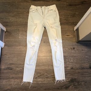 Mudd Distressed High-Waisted Jegging